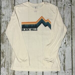BLACK HILLS MOUNTAINS LONG SLEEVE TEE