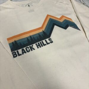 BLACK HILLS MOUNTAINS LONG SLEEVE TEE