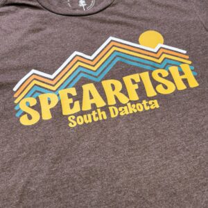 SPEARFISH RETRO LINES TEE